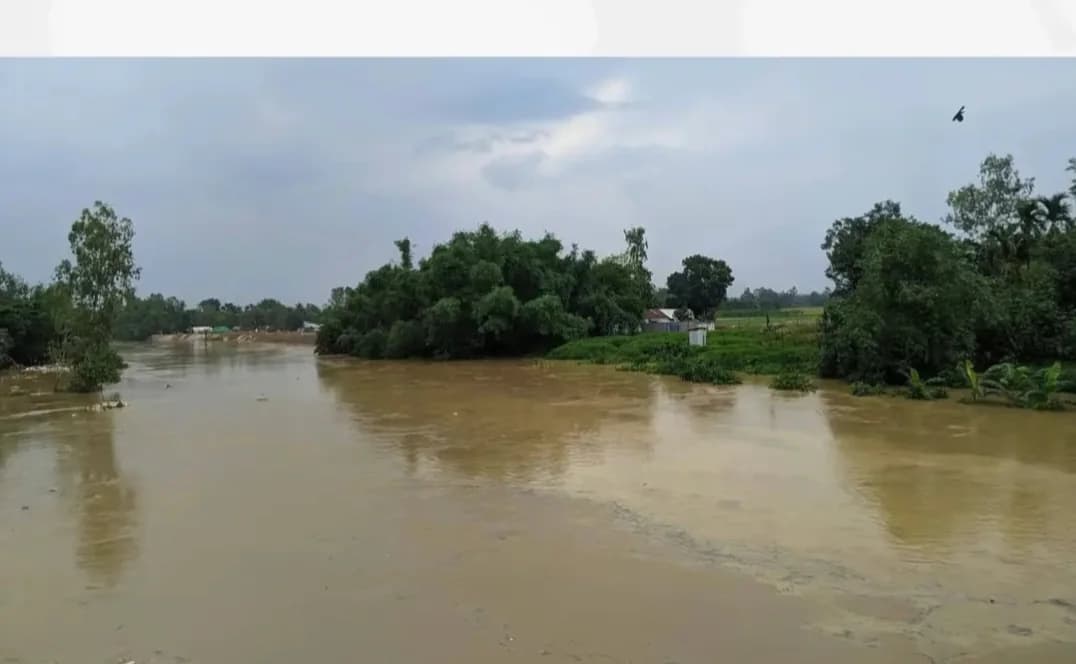 ফুলপুরে কালবিনাশী কংশে হুহু করে বাড়ছে পানি, আতঙ্কে নদীপাড়ের মানুষ