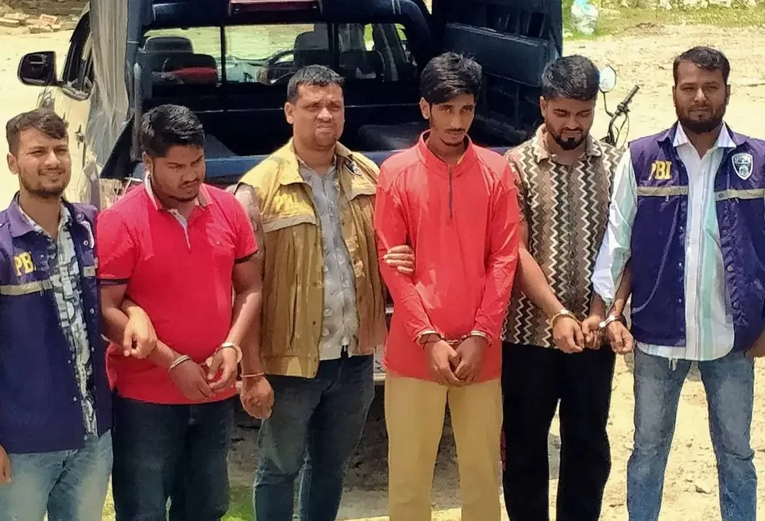 গৌরীপুরে কুখ্যাত মোটরসাইকেল চোর ফ্রিডম মানিক গ্রেফতার