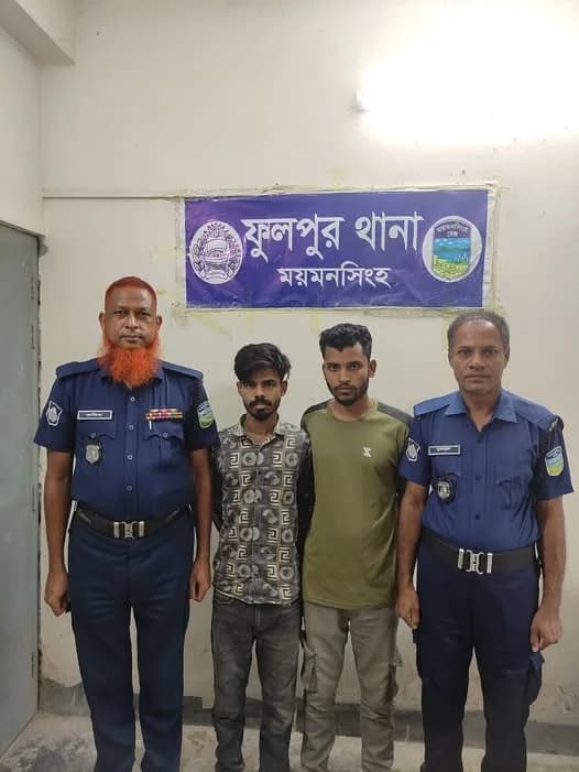 ফুলপুরে ২৯ হাজার টাকার জাল নোটসহ দুই যুবক গ্রেপ্তার