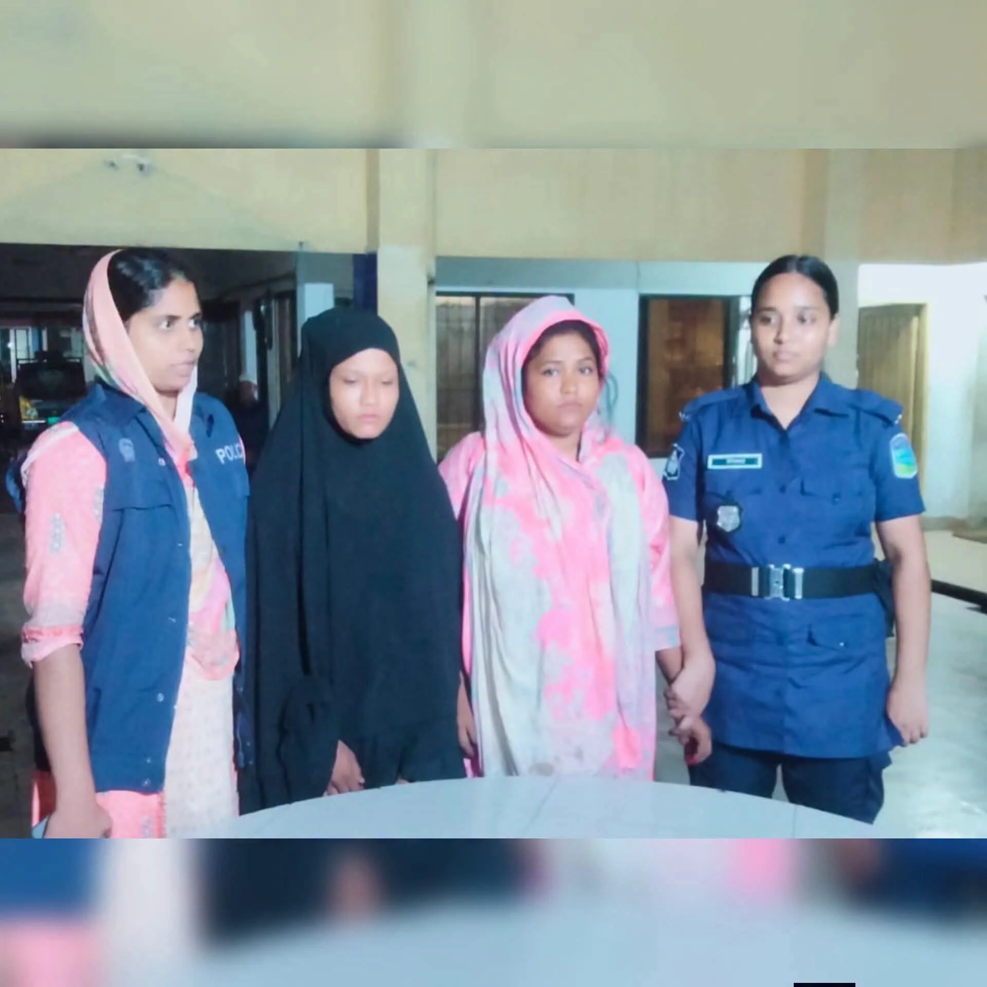 ময়মনসিংহে হানিট্র্যাপ চক্রের অভিযোগে দুই নারী আটক