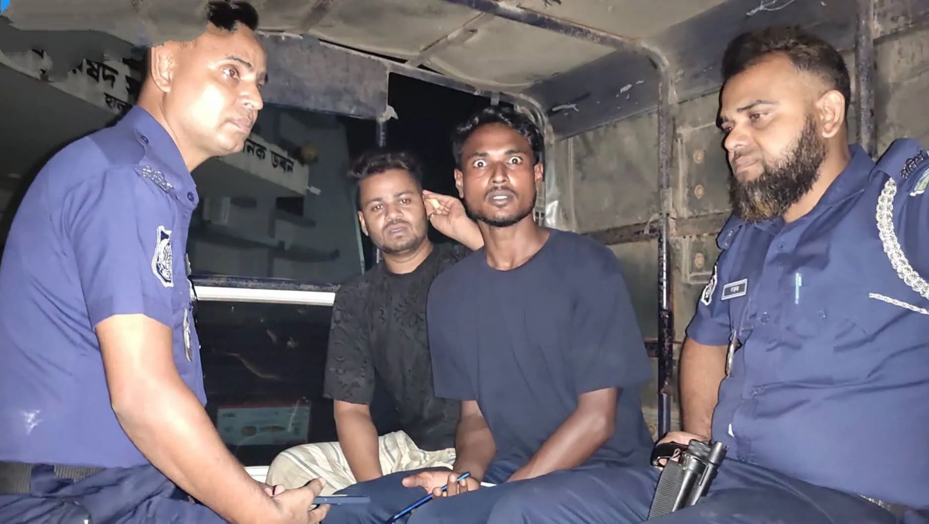 হালুয়াঘাটে মাদক মামলায় ২ জন গ্রেপ্তার